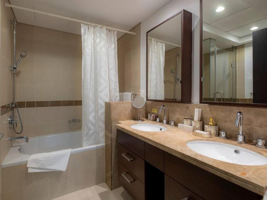 First Class 2Br With Full Burj Khalifa And Fountain View Dubaï Extérieur photo